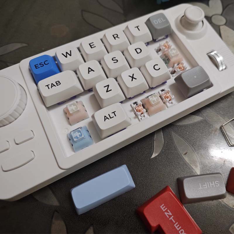 K811 Kablolu Oyun Klavyesi 19  - Gaming Keyboard 1 Hand incelemesi ve fiyatı